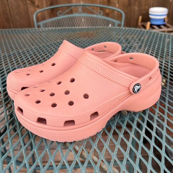 CROCS Shoes - Crocs Women’s W 7 Pink Clog Slip On Sandals